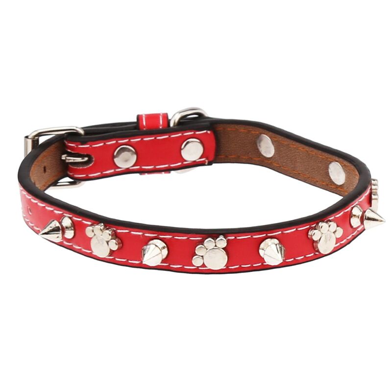 Ошейник для собаки Pet toys "Шипы, следы" 1,4х38см, металлическая застежка, под кожу, металл декор, на картоне, цвета в ассортименте: красный, серый, голубой, желтый (Китай)