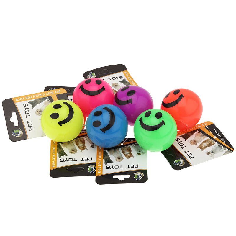 Игрушка для кошки "Мяч-смайл" д5,3см h5,3см, ПВХ, светящаяся, на картоне, цветная, цвета в ассортименте: желтый, зеленый, синий, коралловый, фуксия, фиолетовый (Китай) "Пэт тойс (Pet toys)"