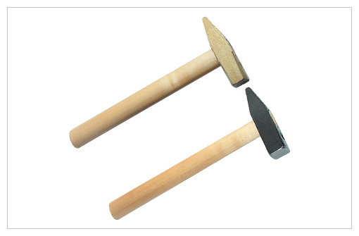 Молоток 600 гр. квадратный боёк, деревянная ручка